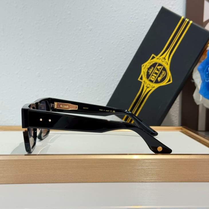 Picture of Dita Sunglasses _SKUfw77619410fw